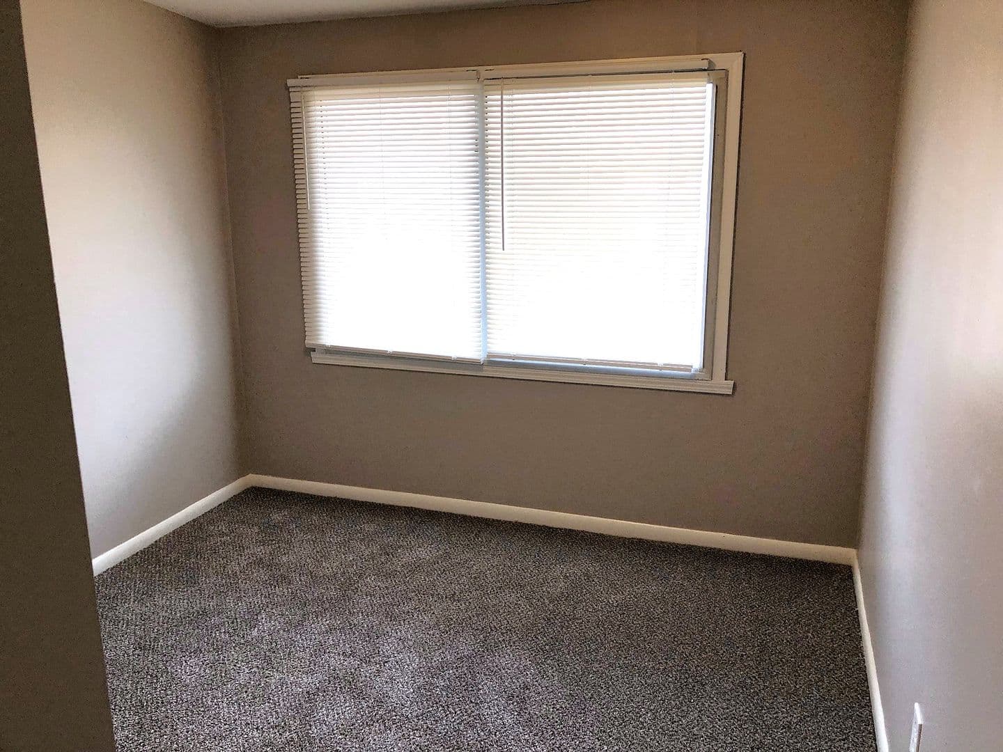 Leavenworth Apartment: 709 N. 13th Terrace