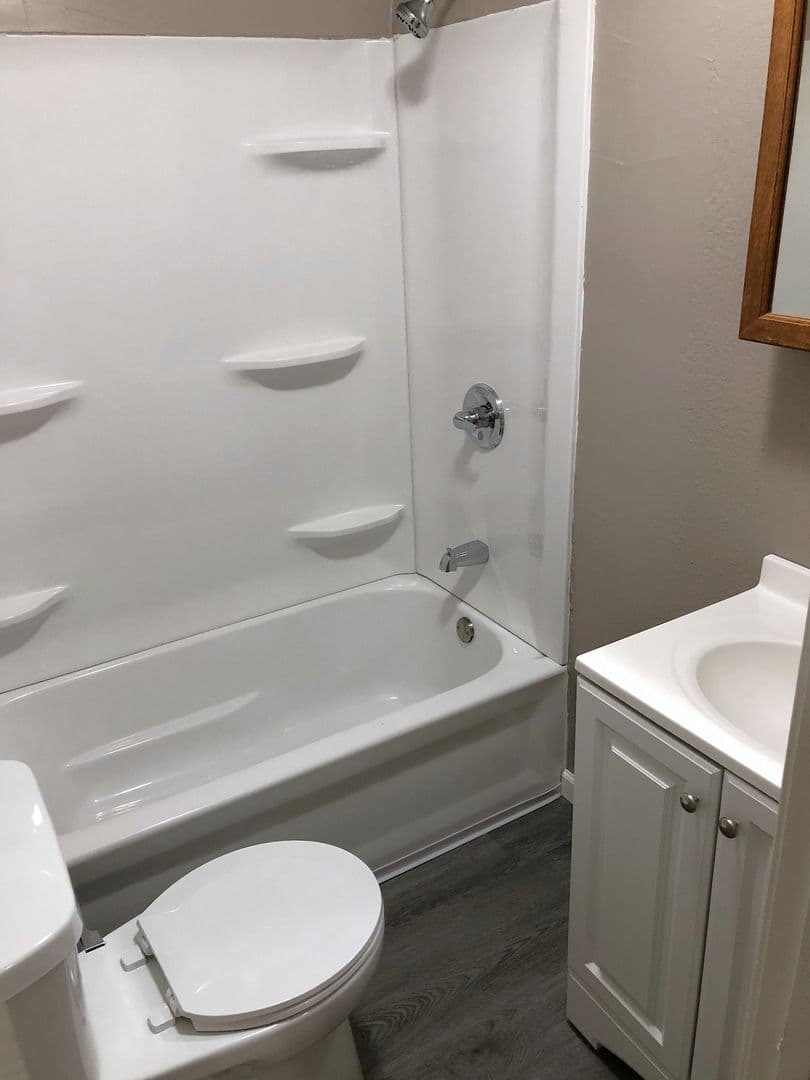 Leavenworth Apartment: 418 Pottawatomie St