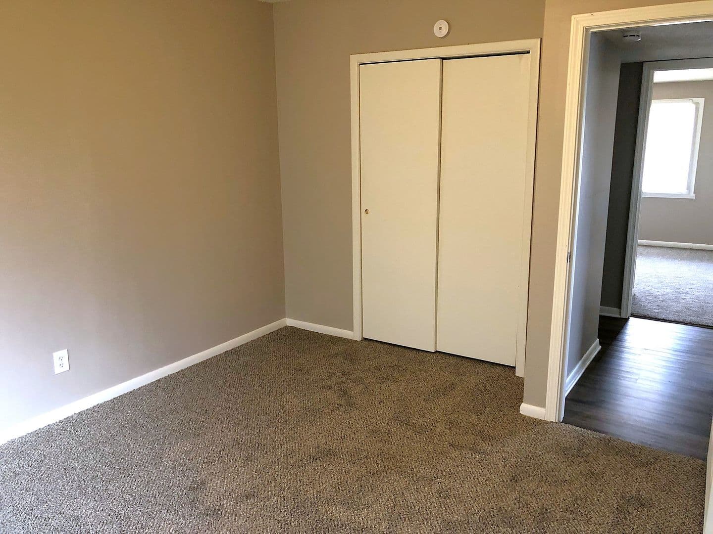 Leavenworth Apartment: 709 N. 13th Terrace