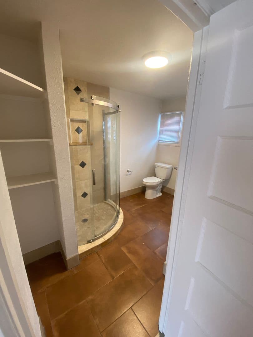 Englewood Apartment: 3965 South Broadway Blvd  #5