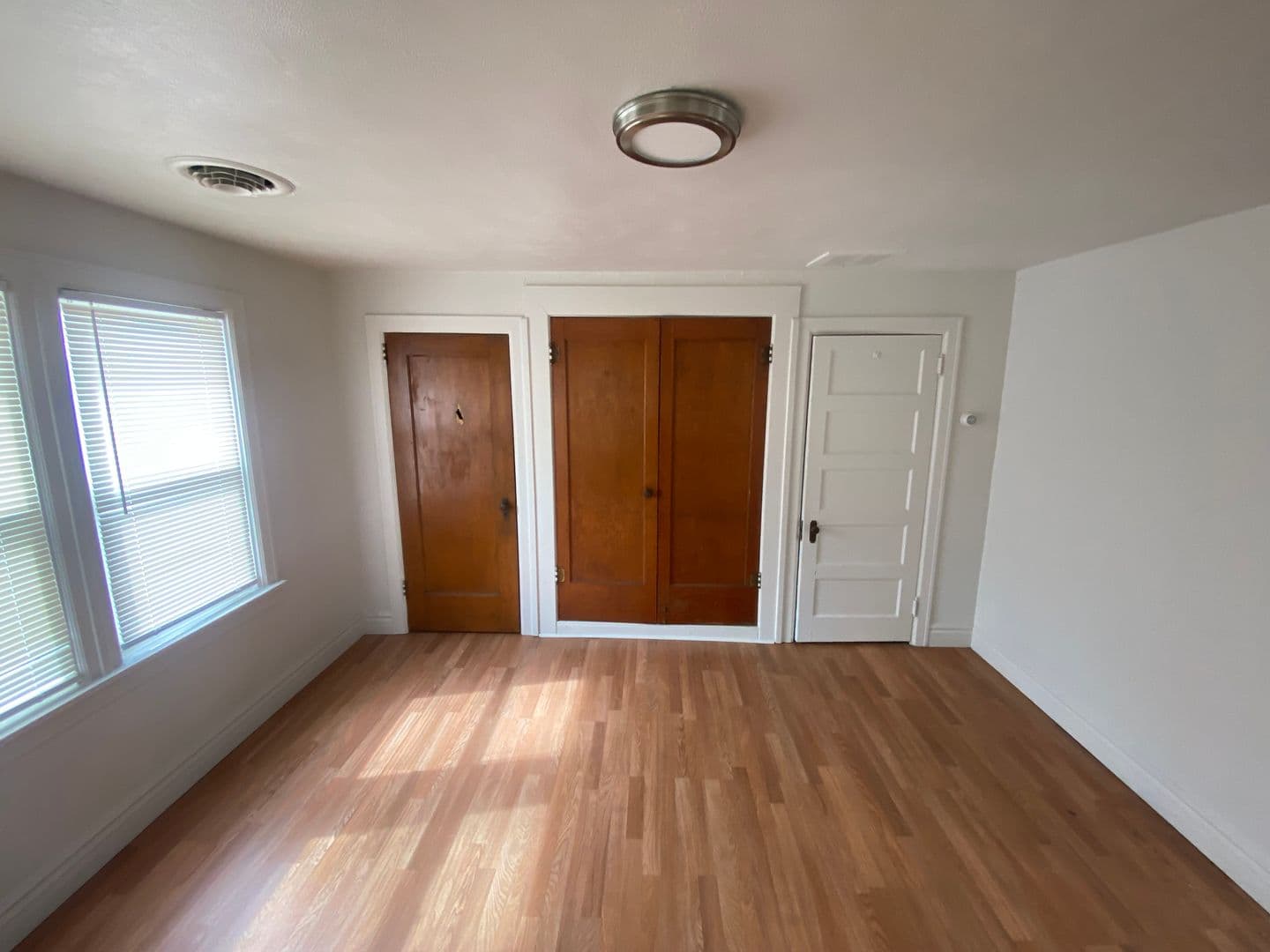 Englewood Apartment: 3965 South Broadway Blvd  #5