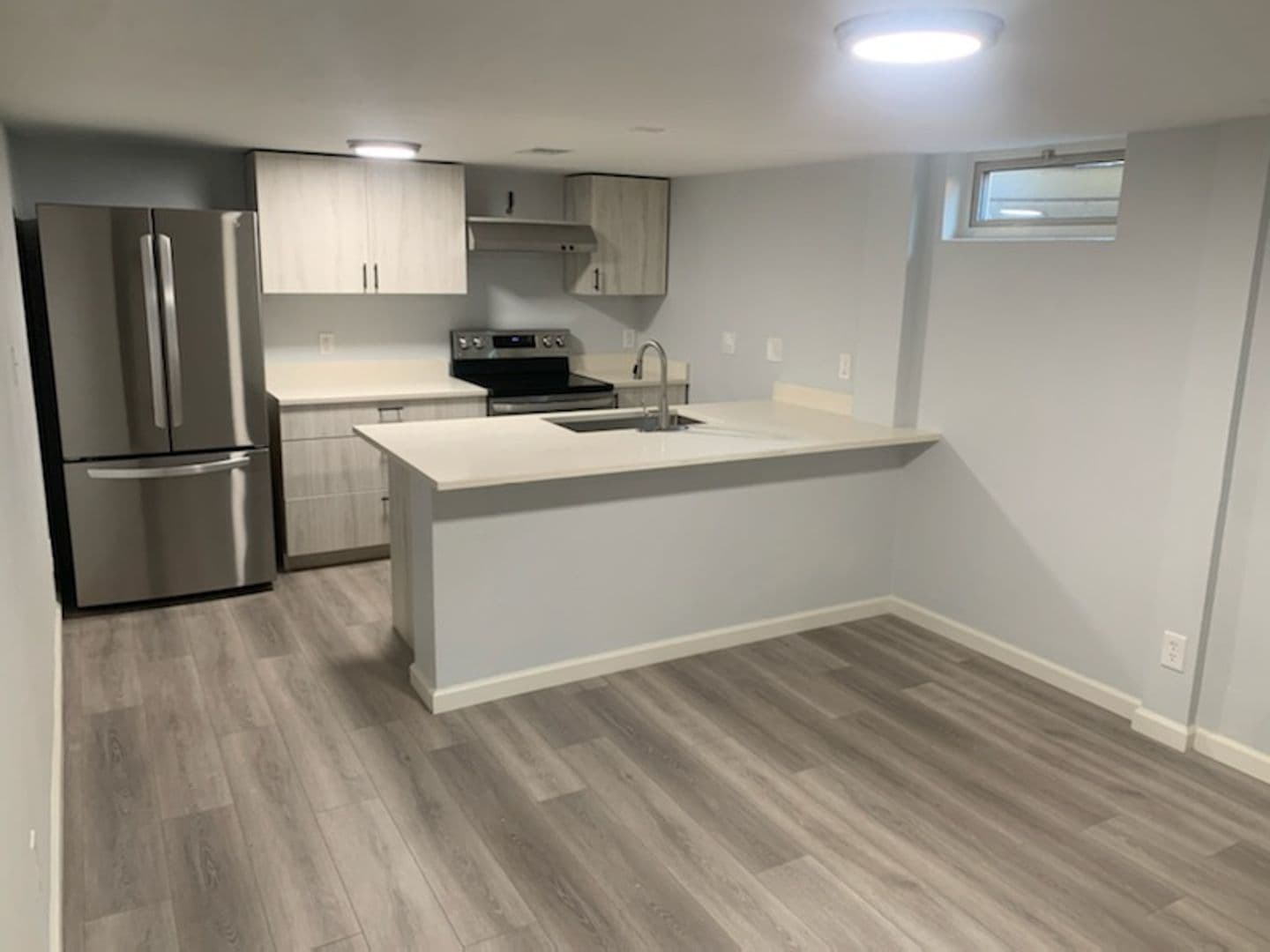 Aurora Apartment: 1950 1/2 Beeler St.