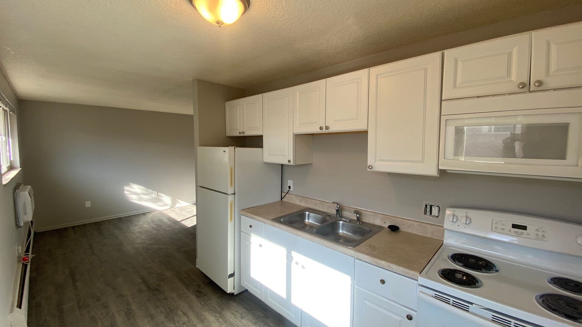 Aurora Apartment: 1588 Macon St #202