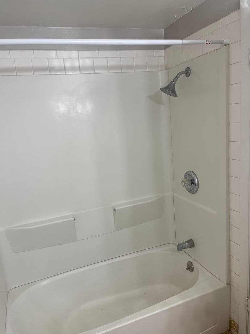Aurora Apartment: 1588 Macon St #101