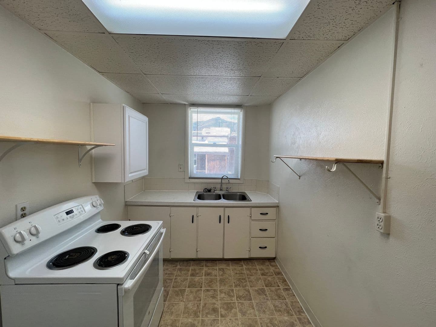 Golden Apartment: 1220 Washington Avenue  - #10