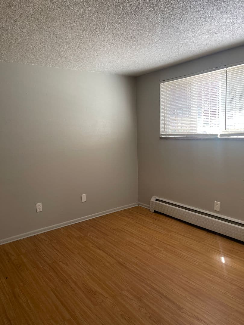 Aurora Apartment: 1588 Macon St #101