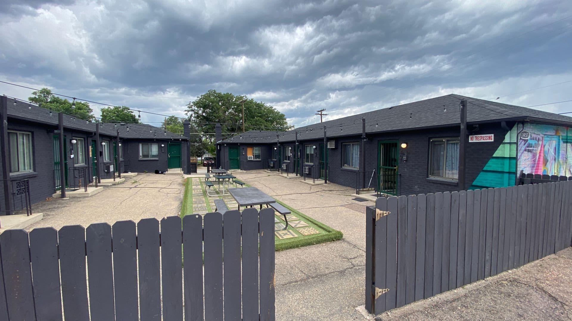 Aurora Apartment: 1457 Kenton St. #404