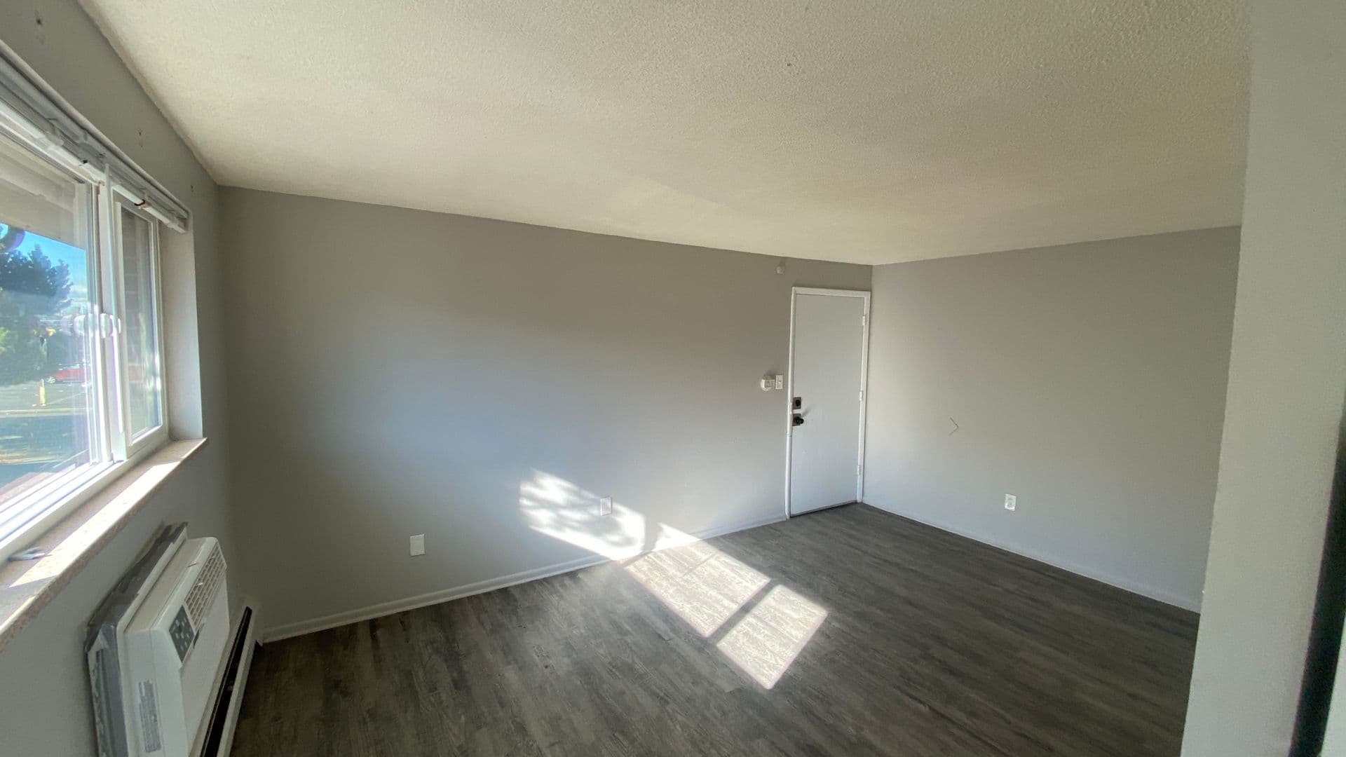 Aurora Apartment: 1588 Macon St #202