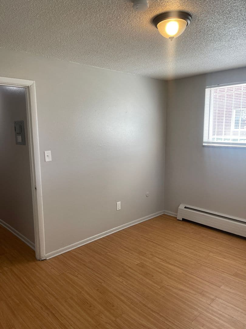 Aurora Apartment: 1588 Macon St #101
