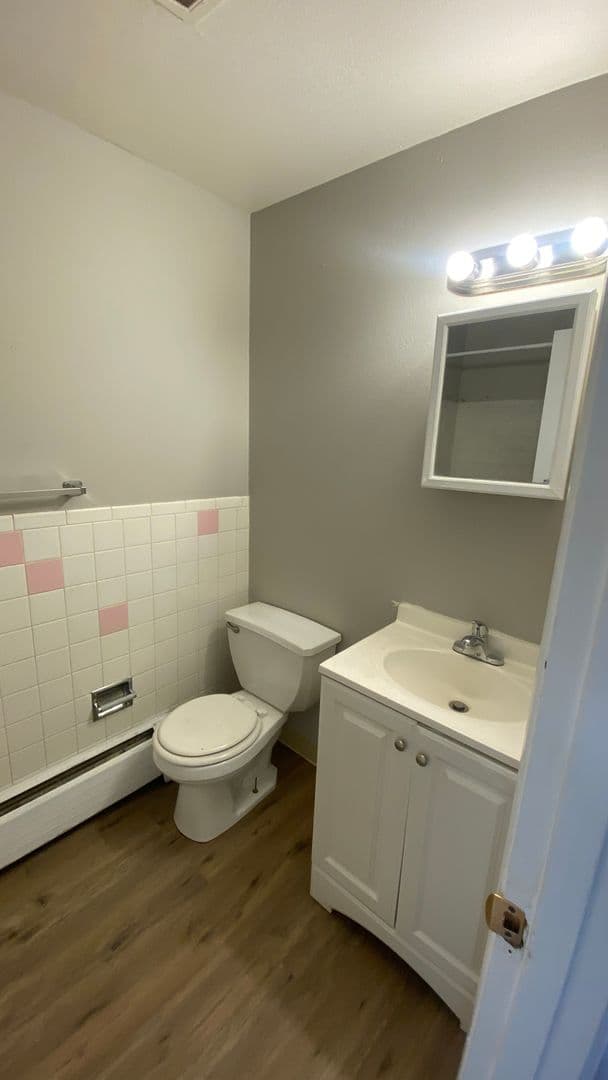Aurora Apartment: 1588 Macon St #202