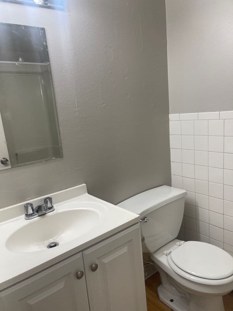 Aurora Apartment: 1588 Macon St #101