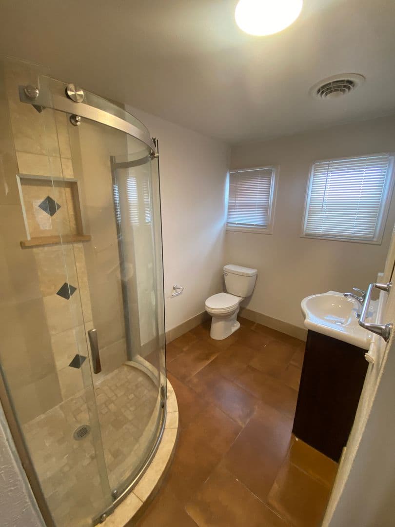 Englewood Apartment: 3965 South Broadway Blvd  #5