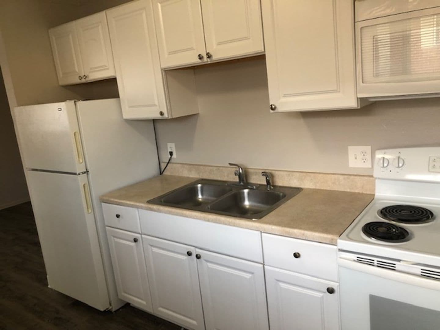 Aurora Apartment: 1588 Macon St #203