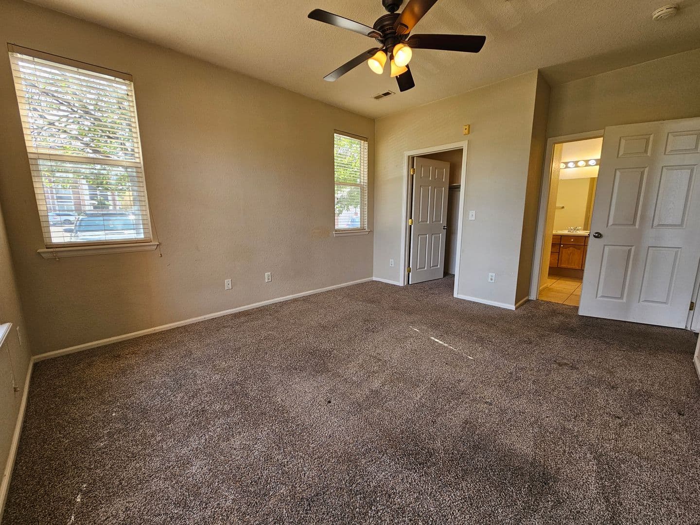 Aurora Condo: 14323 E 1st Dr #101