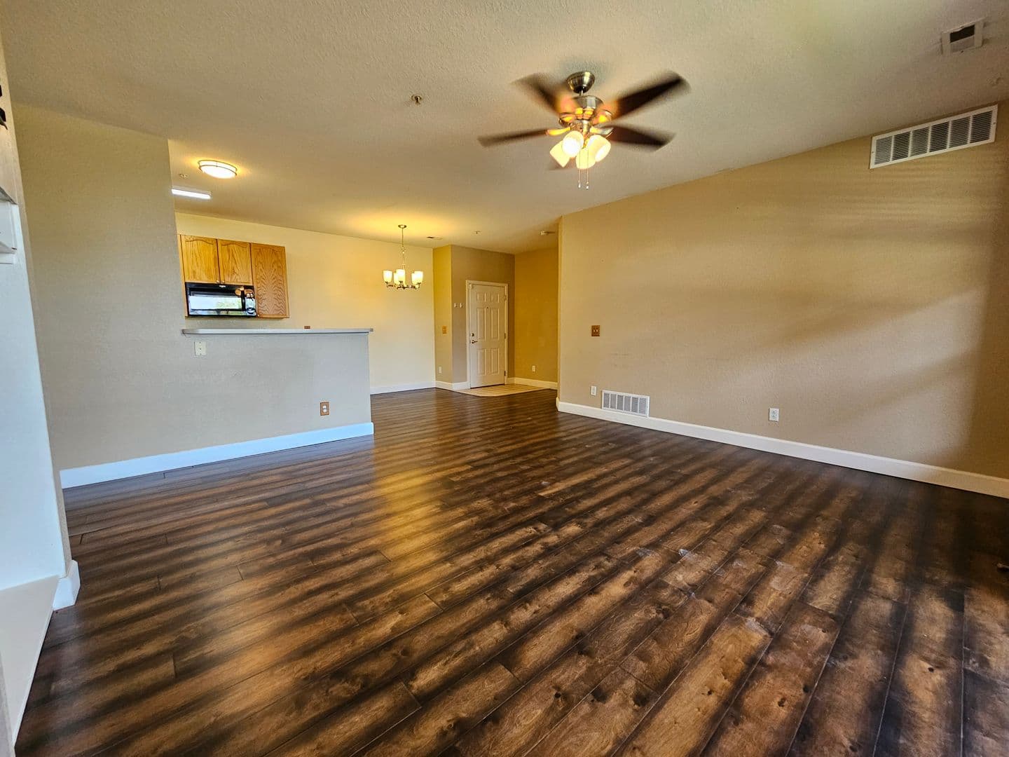 Aurora Condo: 14323 E 1st Dr #101