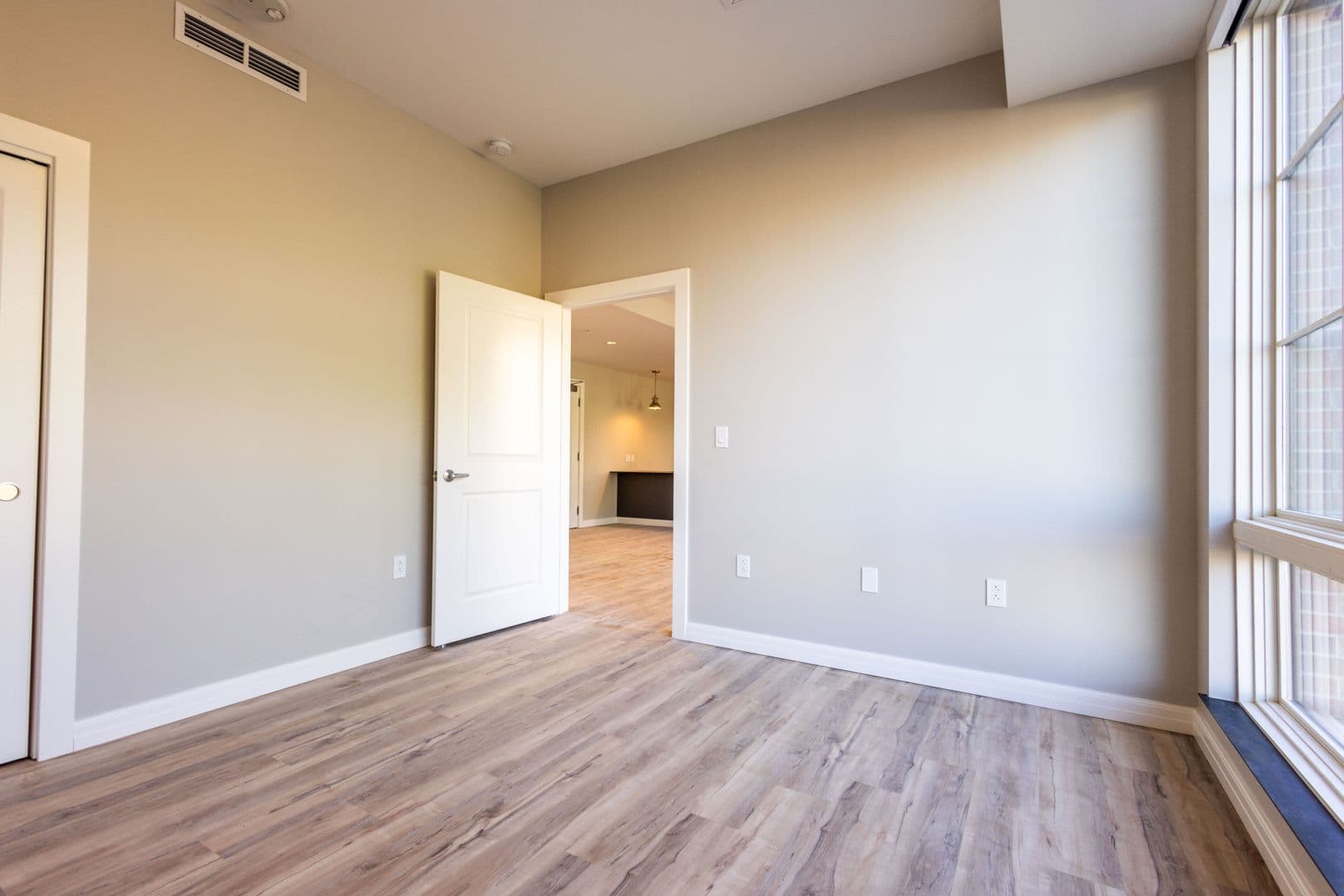Erie Apartment: 22 West 5th Street