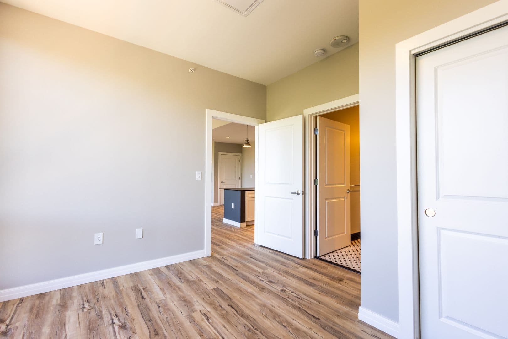 Erie Apartment: 22 West 5th Street