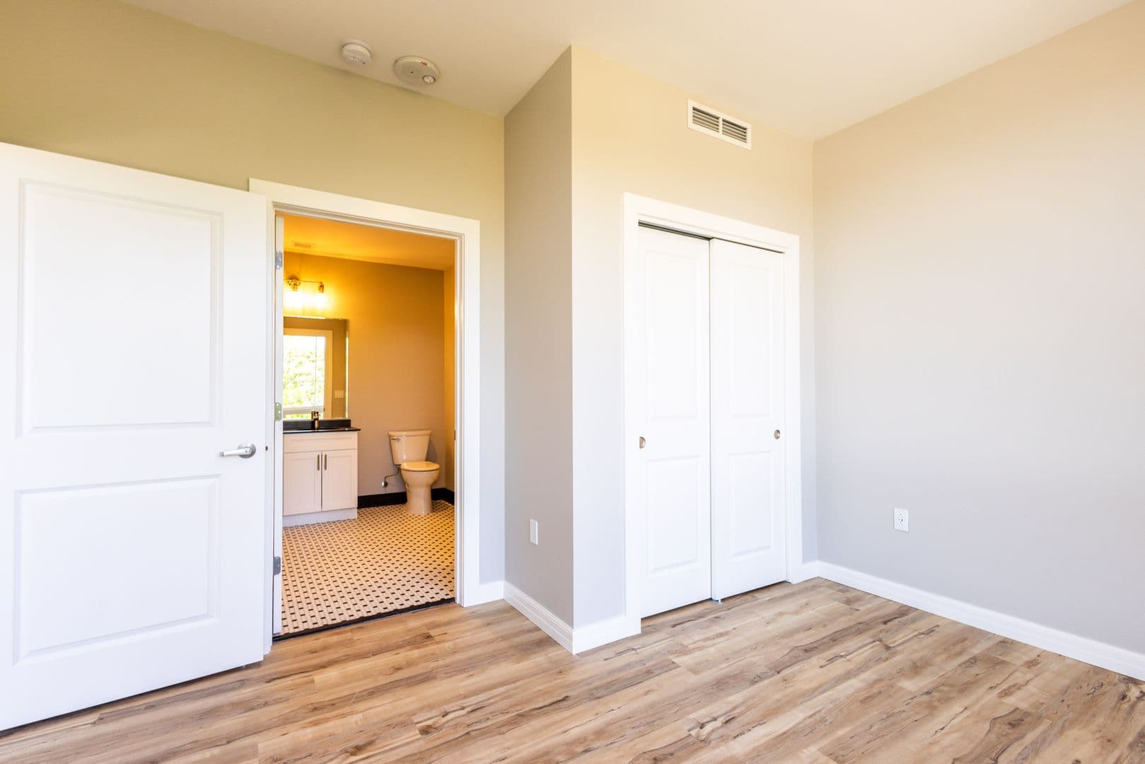 Erie Apartment: 22 West 5th Street