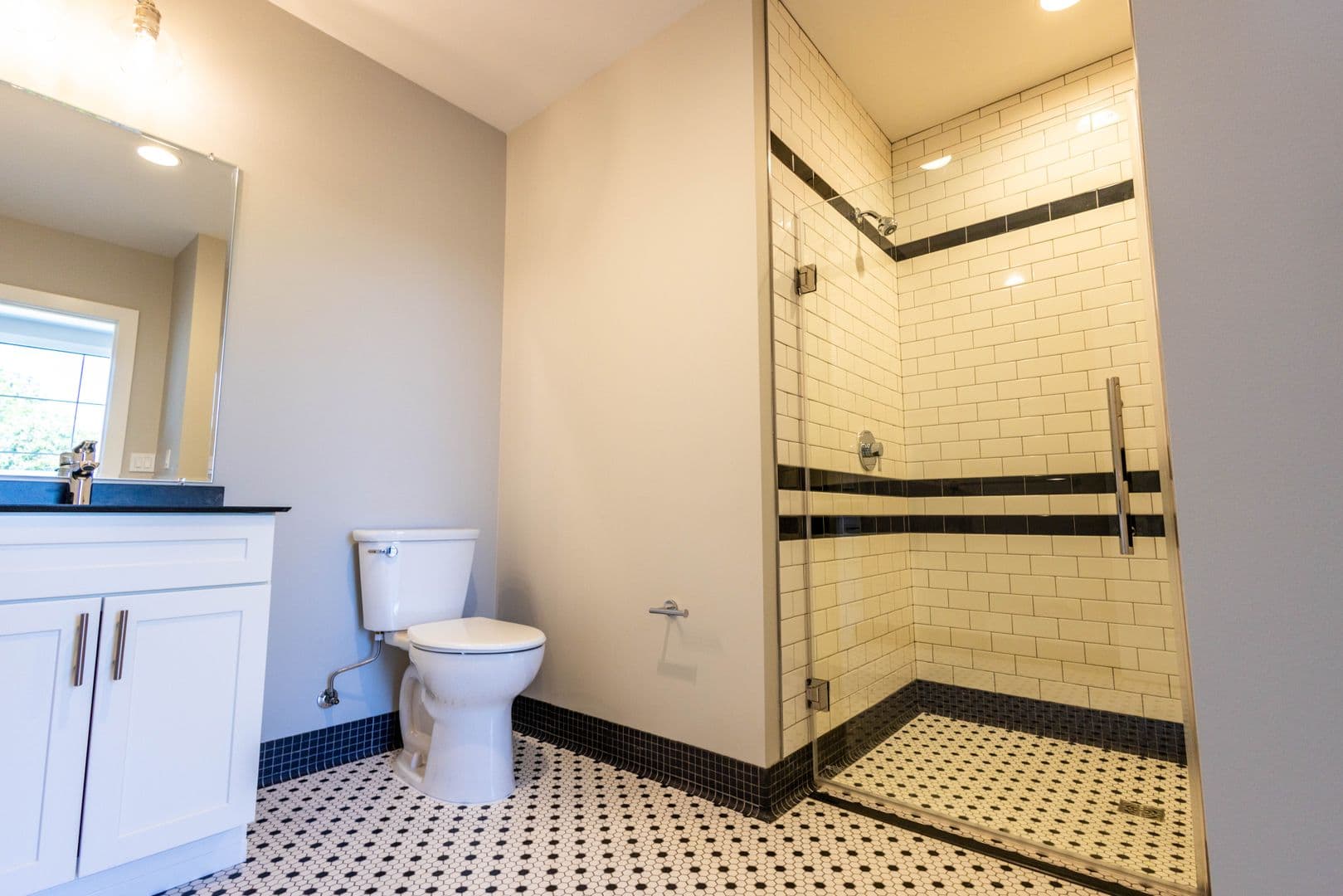 Erie Apartment: 22 West 5th Street