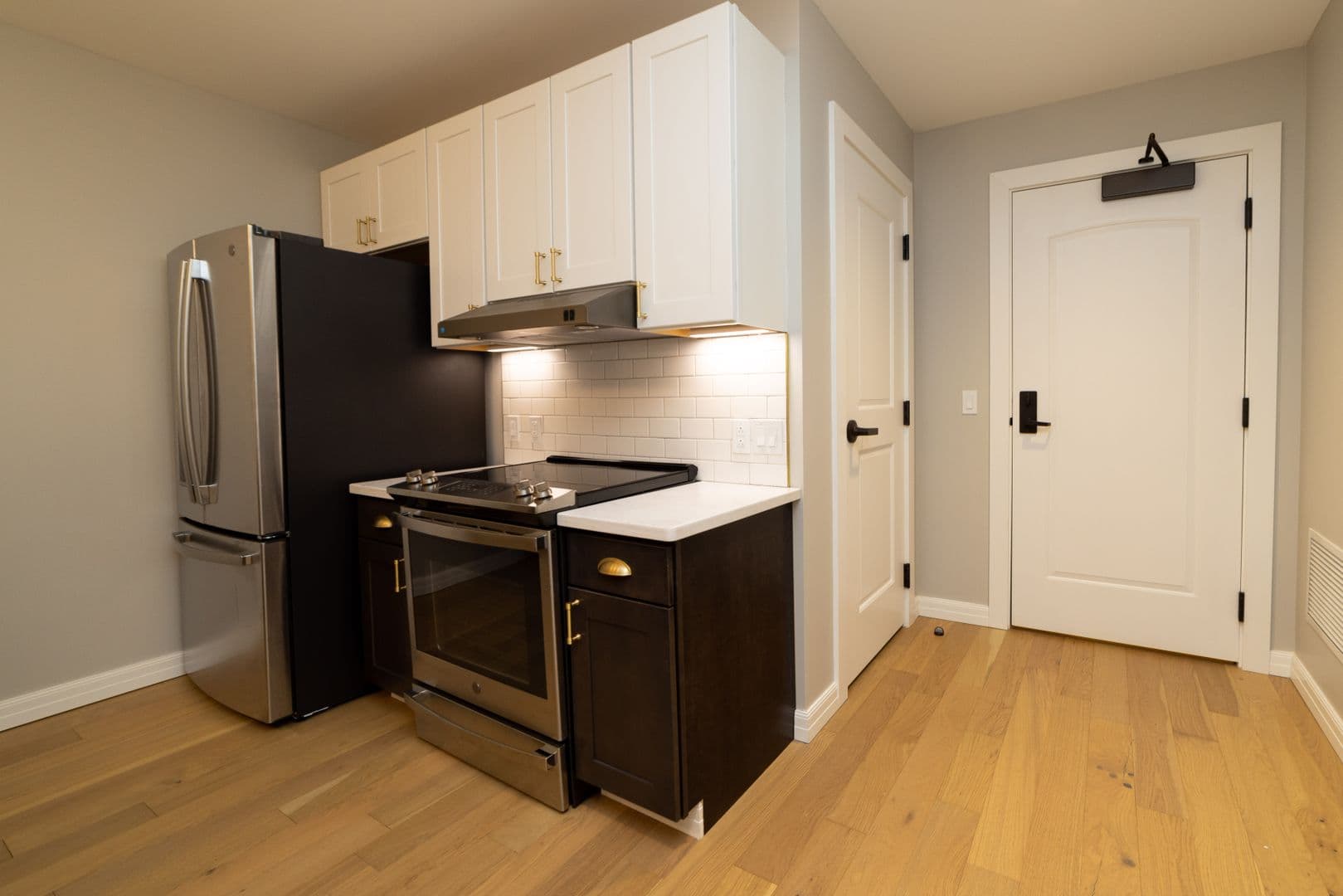 Erie Apartment: 32 North Park Row