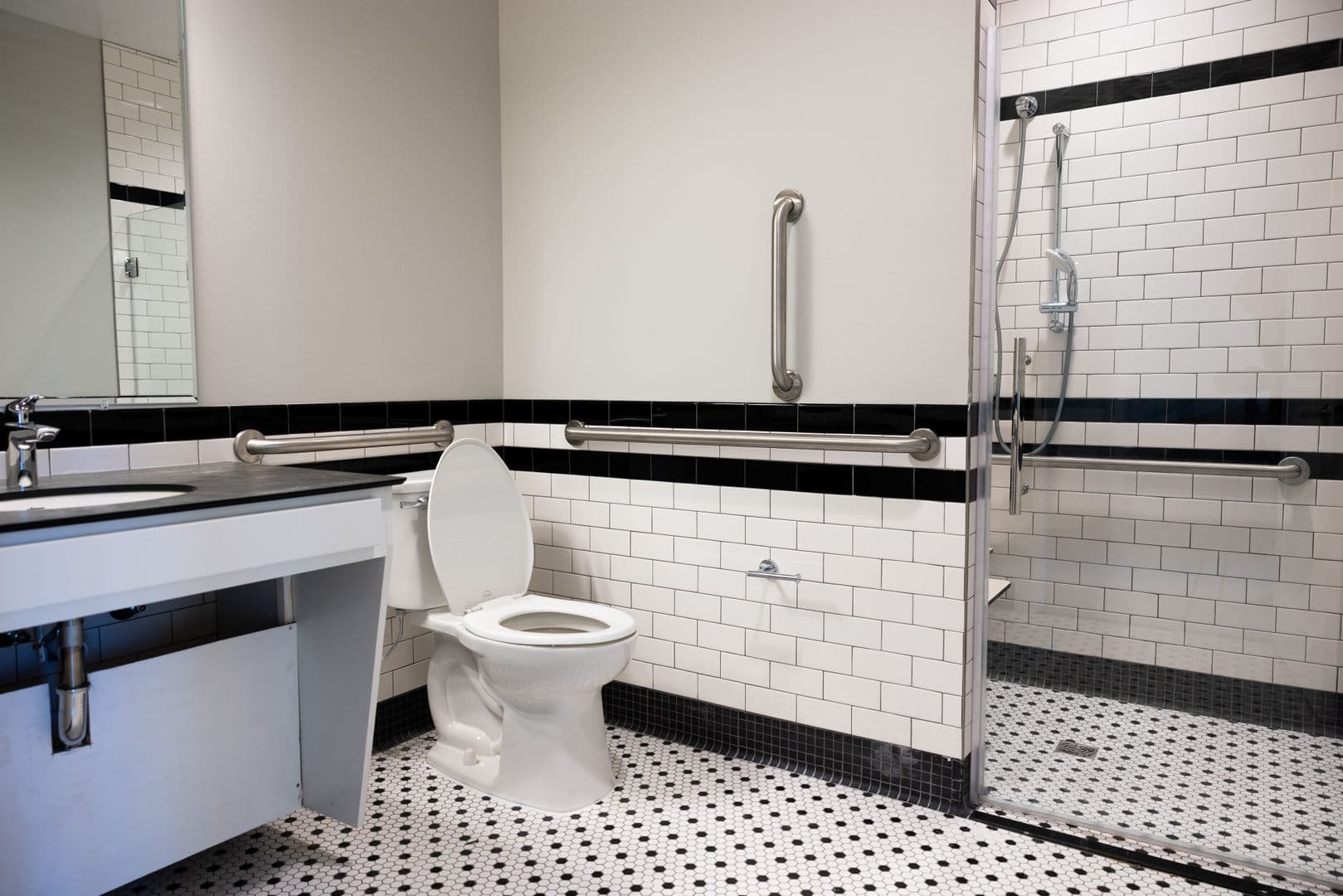 Erie Apartment: 16 West 5th Street