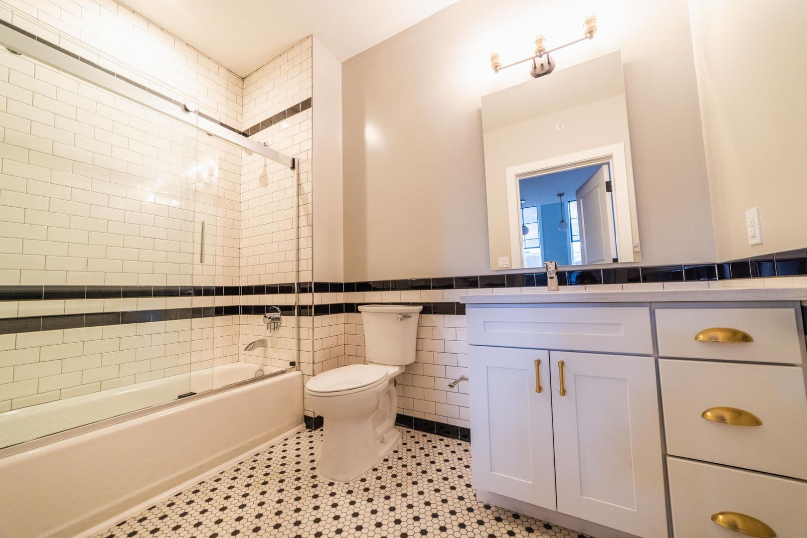 Erie Apartment: 22 North Park Row