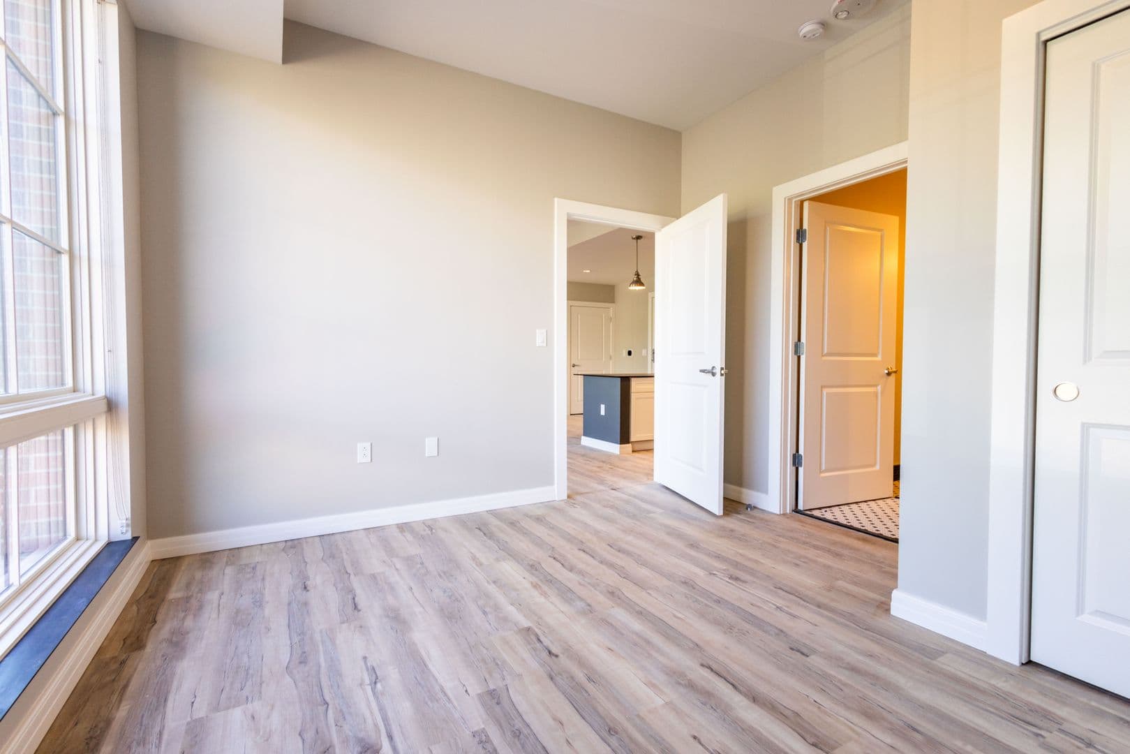 Erie Apartment: 22 West 5th Street