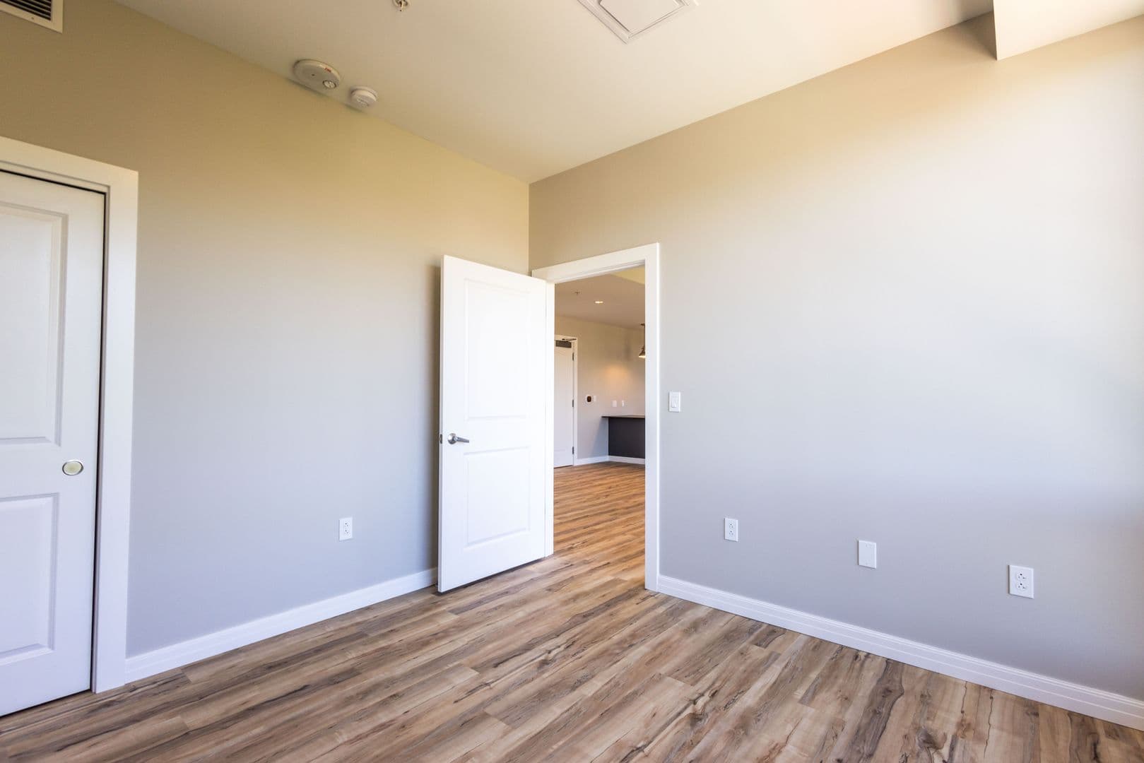 Erie Apartment: 22 West 5th Street