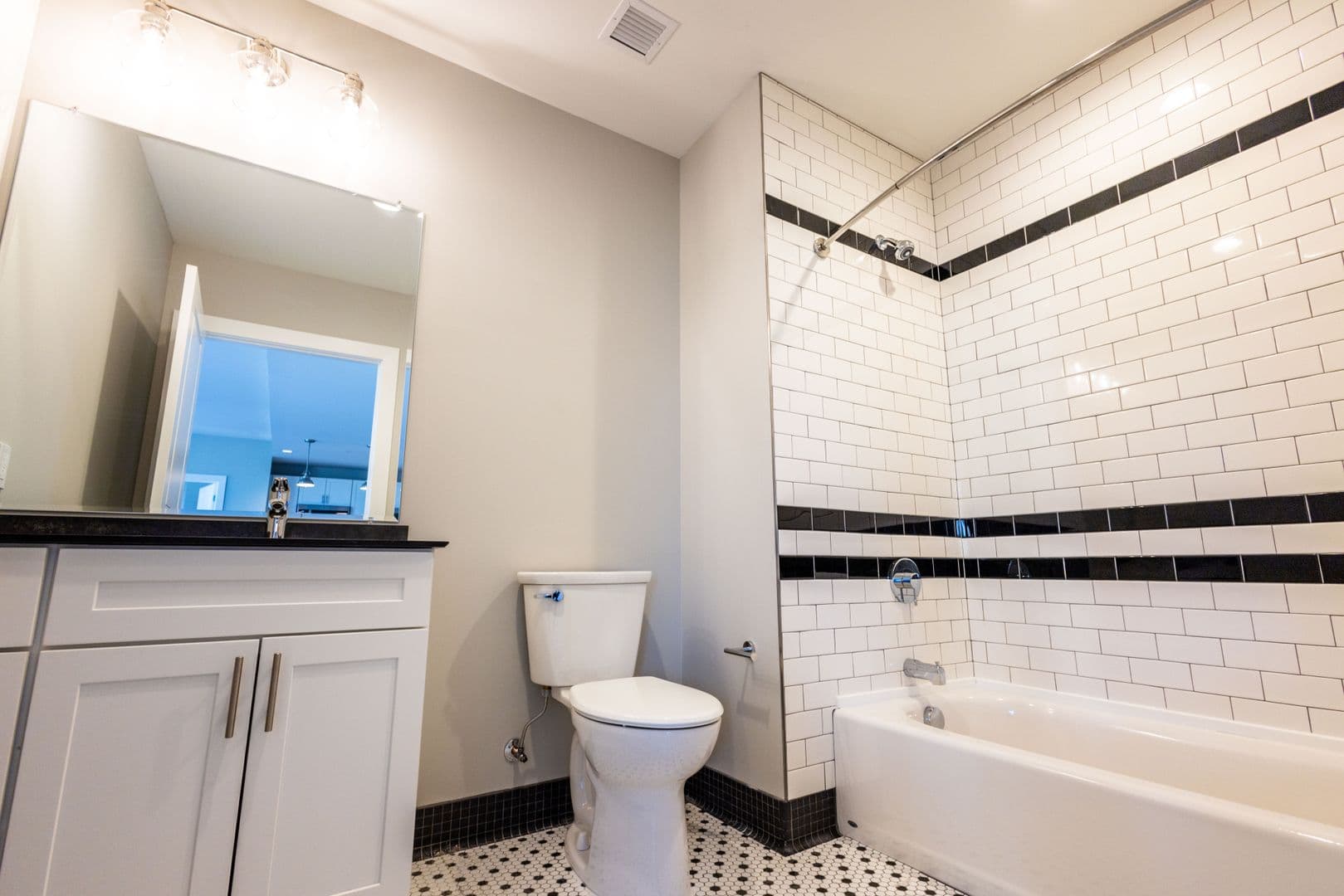 Erie Apartment: 22 West 5th Street