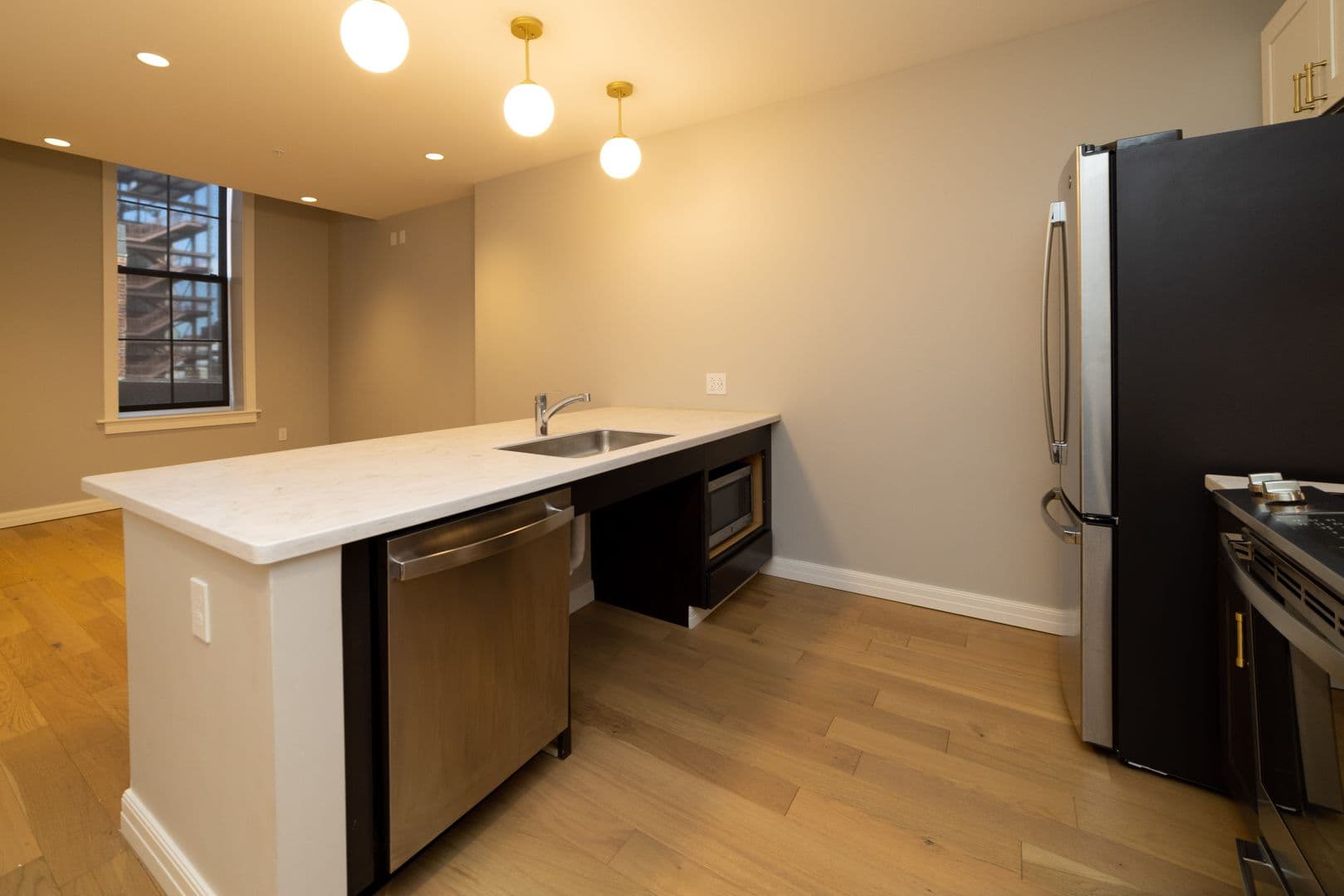 Erie Apartment: 32 North Park Row