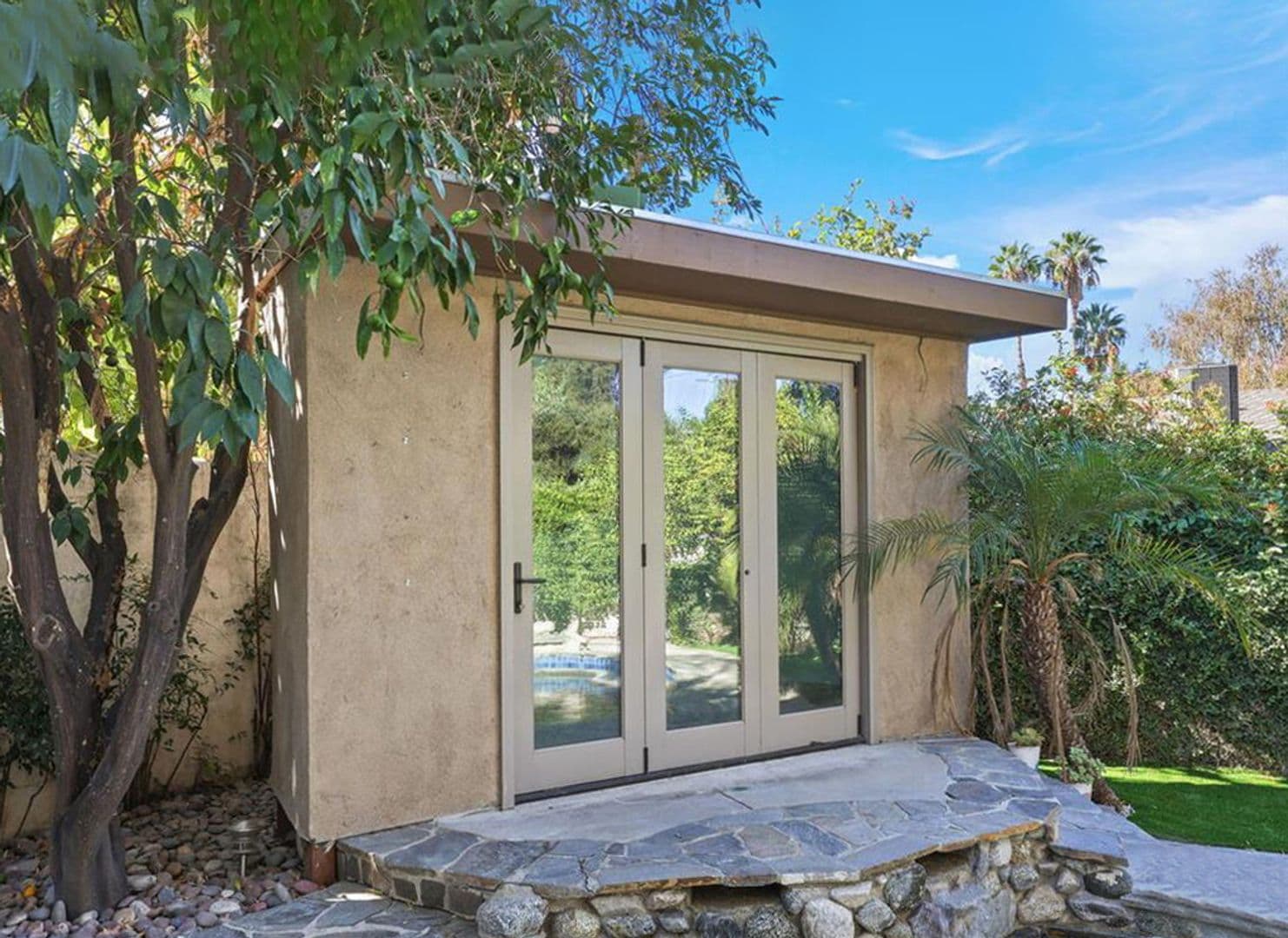 Woodland Hills House: 4559 Don Pio Dr