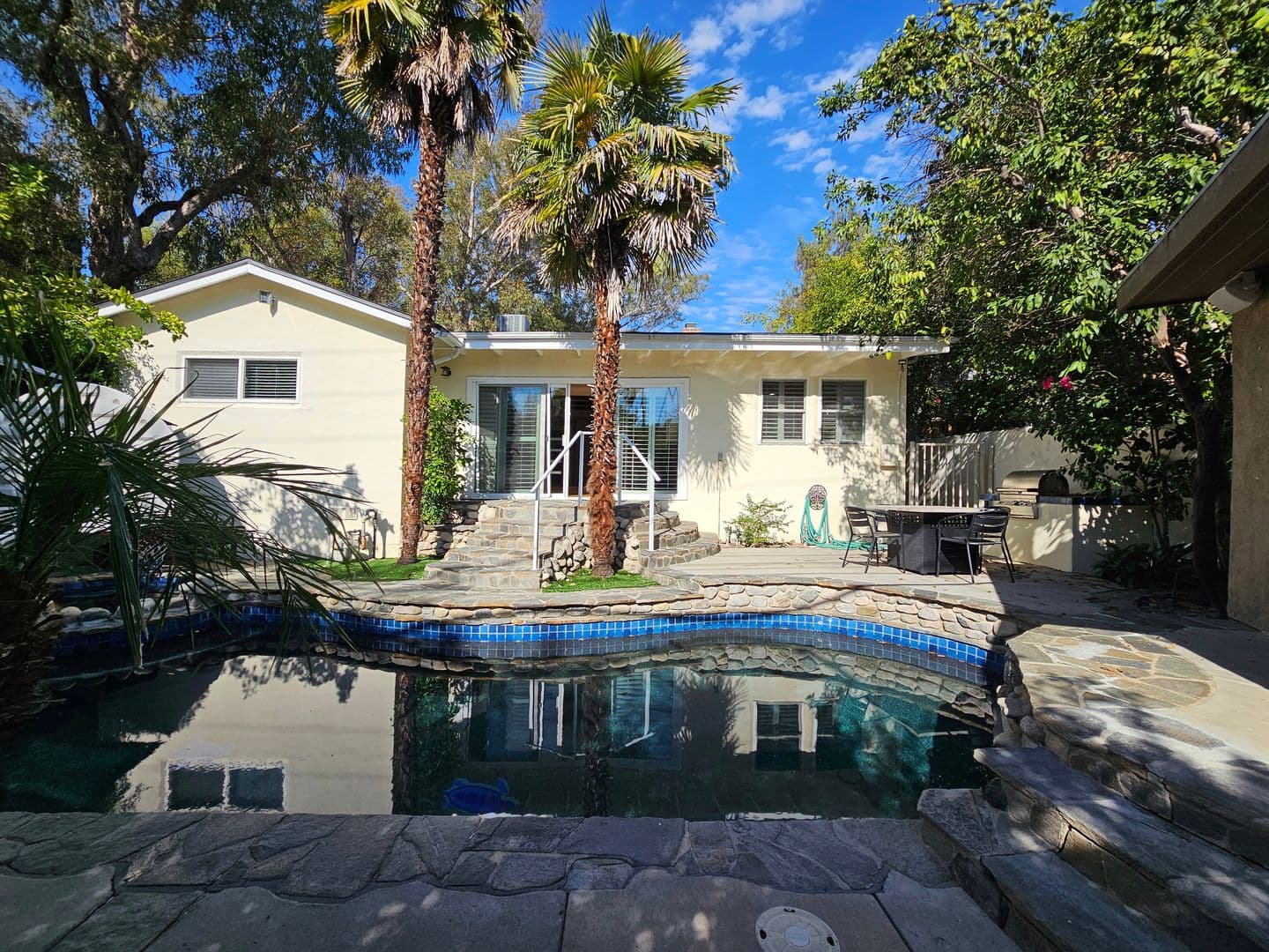 Woodland Hills House: 4559 Don Pio Dr