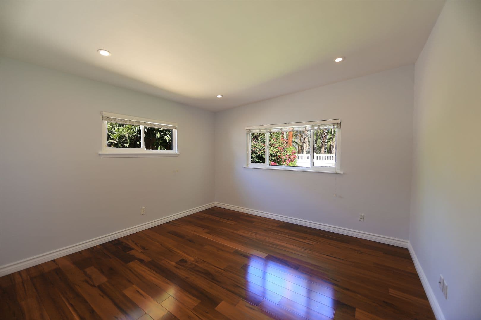 Encino House: 5754 Wish Ave