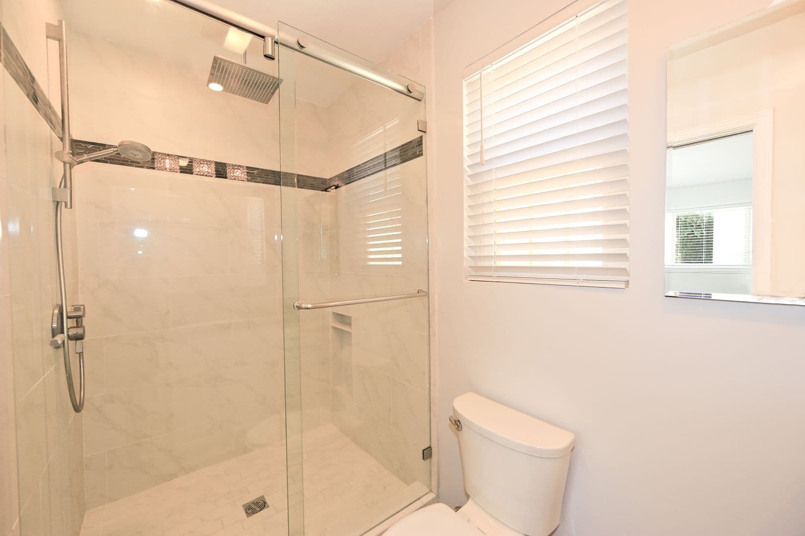 Encino House: 5754 Wish Ave