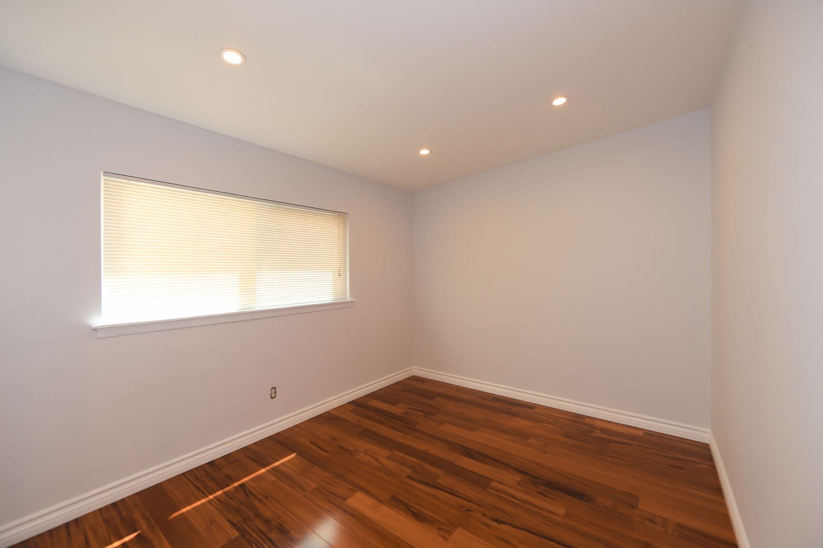 Encino House: 5754 Wish Ave