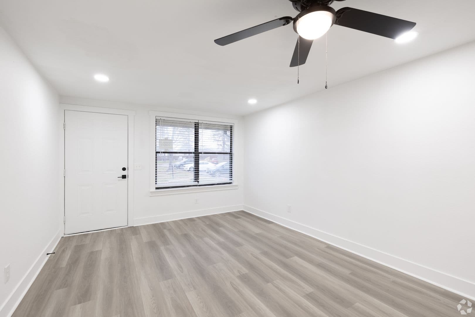 Lexington Apartment: 2170 Fort Harrods Rd