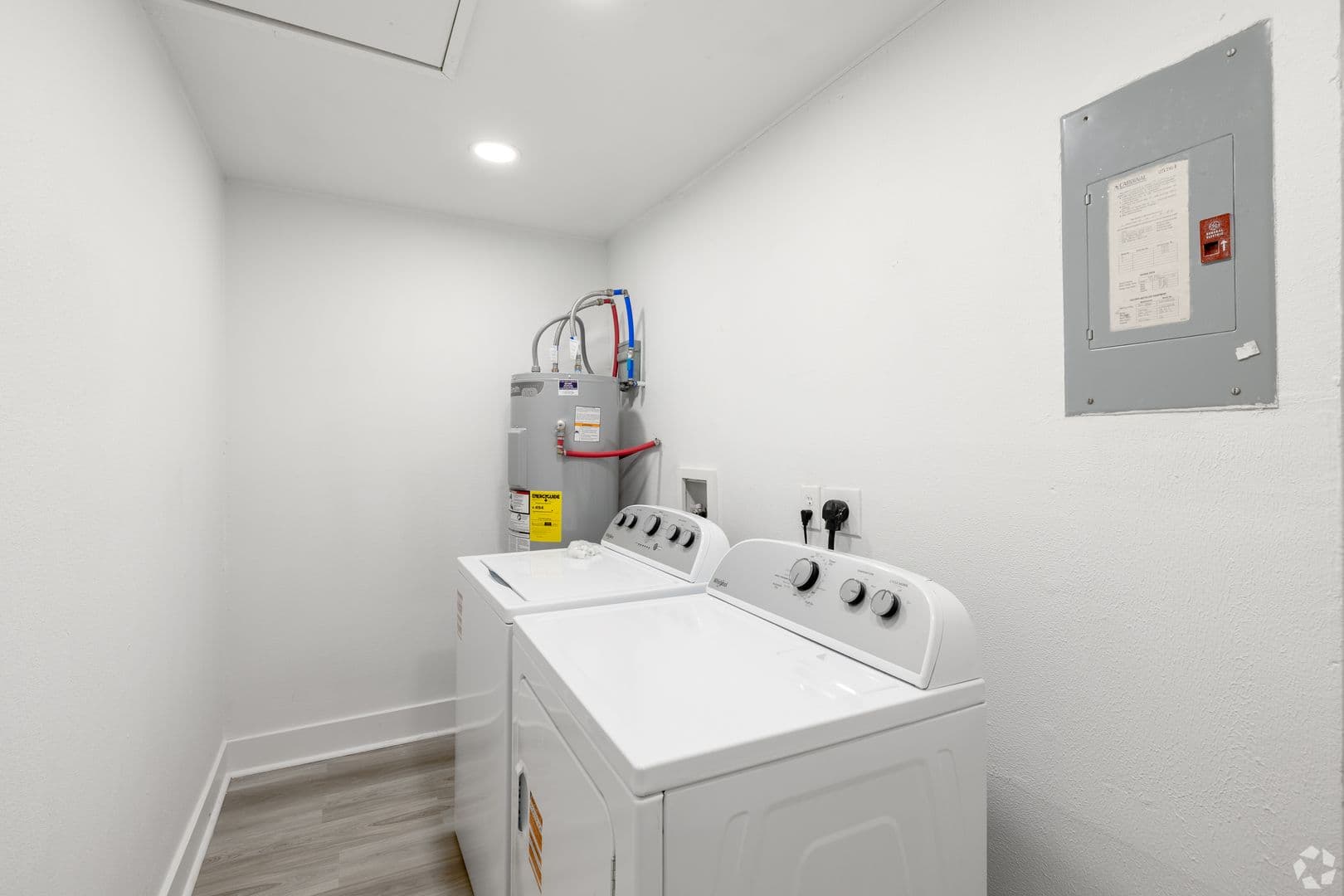 Lexington Apartment: 2170 Fort Harrods Rd