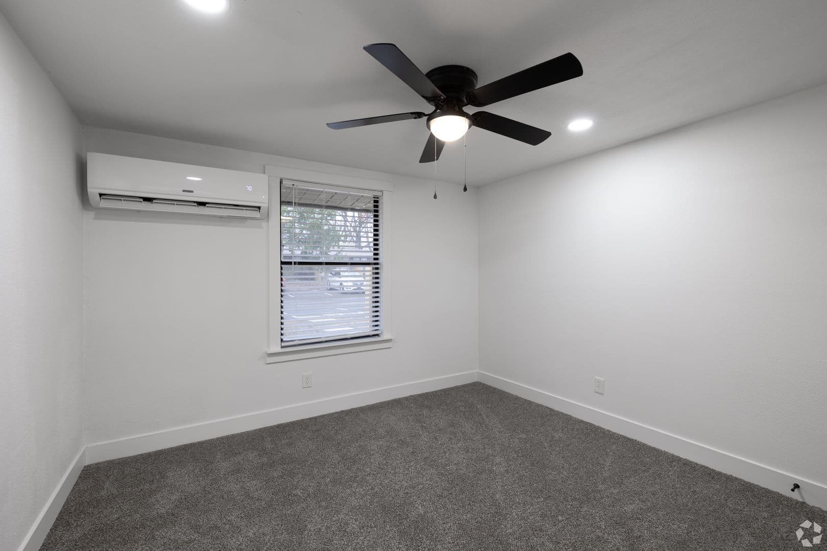 Lexington Apartment: 2170 Fort Harrods Rd