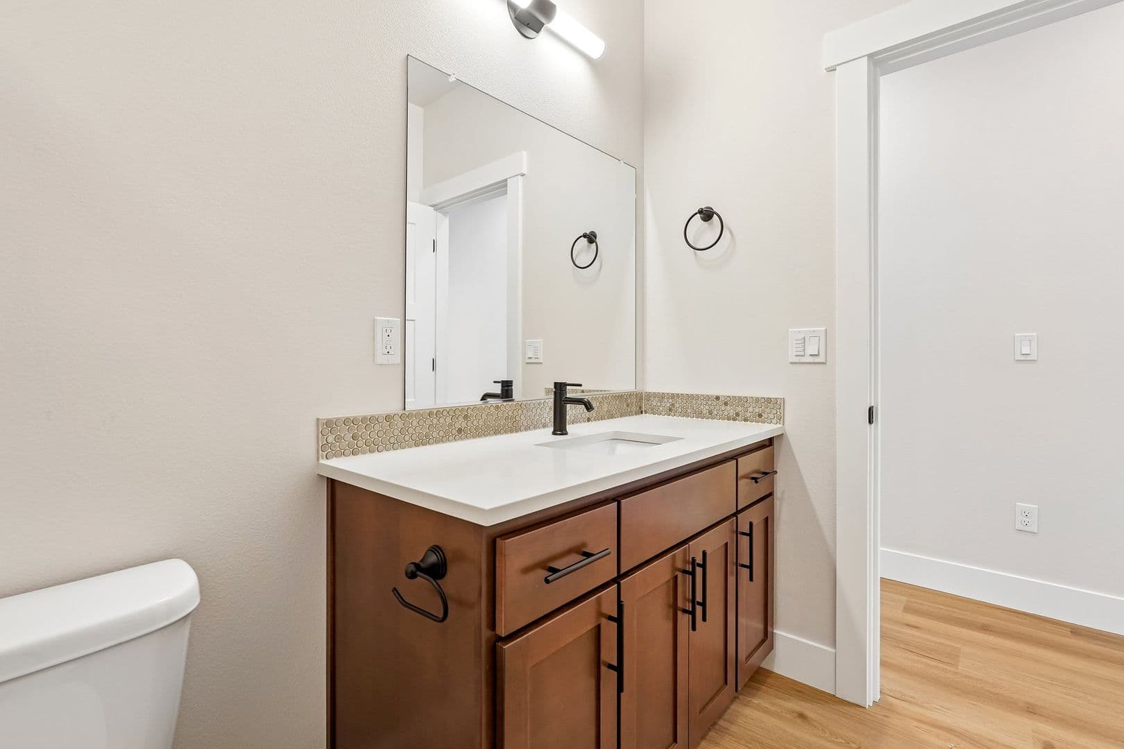 Portland Apartment: 4381 NE Prescott Street