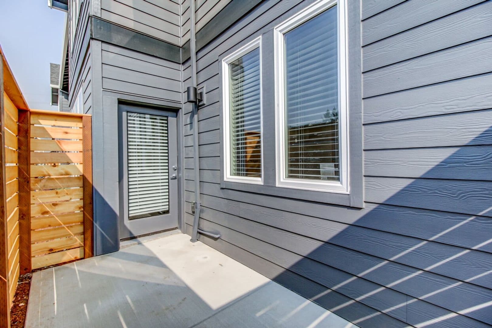 Hillsboro Apartment: 399 NE 79th Ave