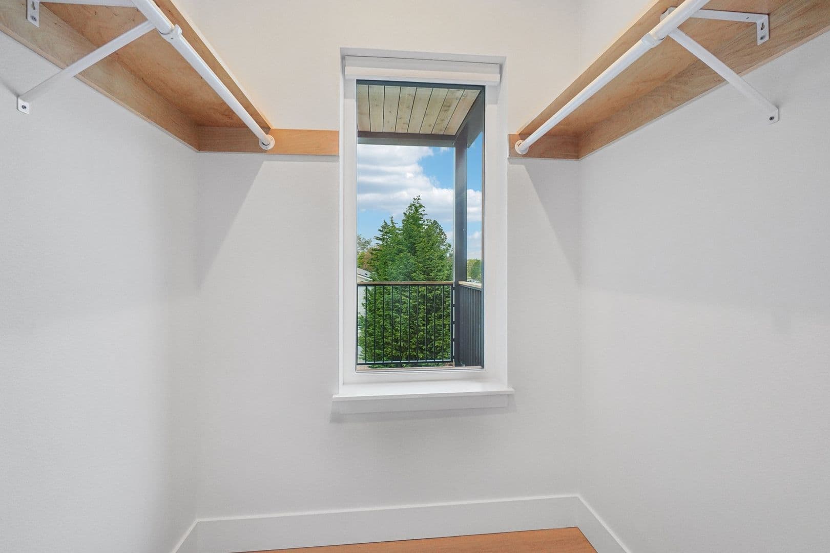 Beaverton Apartment: 4920 SW Pacific Ave