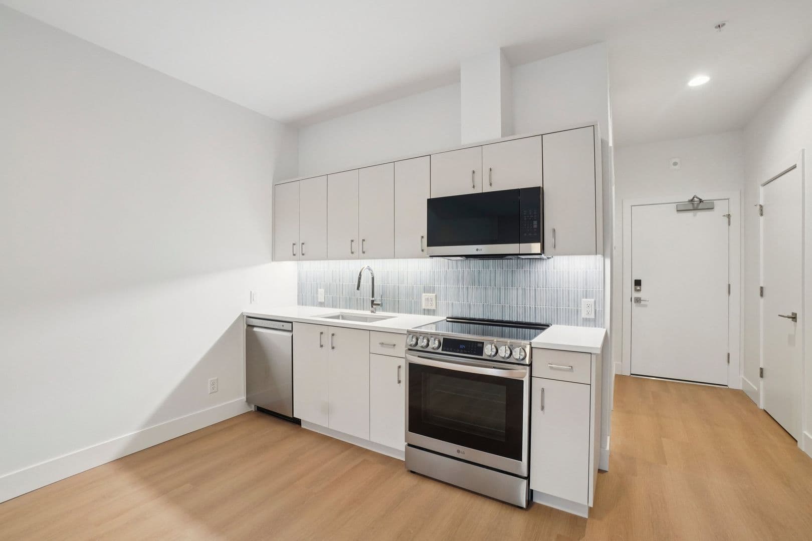 Beaverton Apartment: 4920 SW Pacific Ave