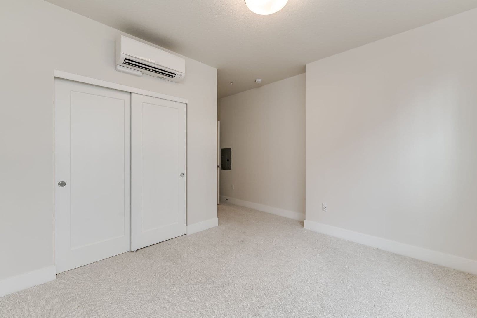 Portland Apartment: 4060 N. Montana Avenue