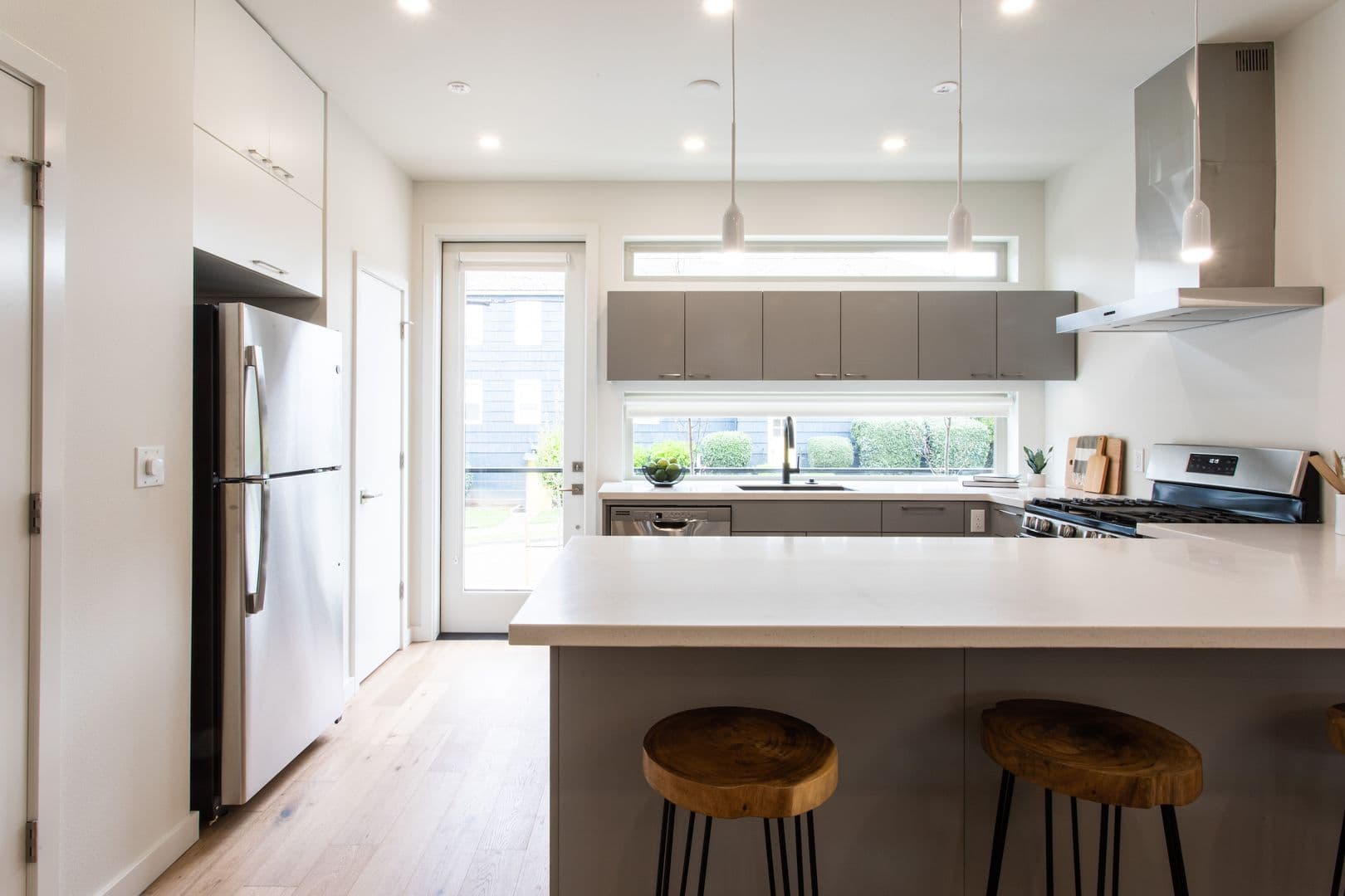 Portland Apartment: 5115 E Burnside Street