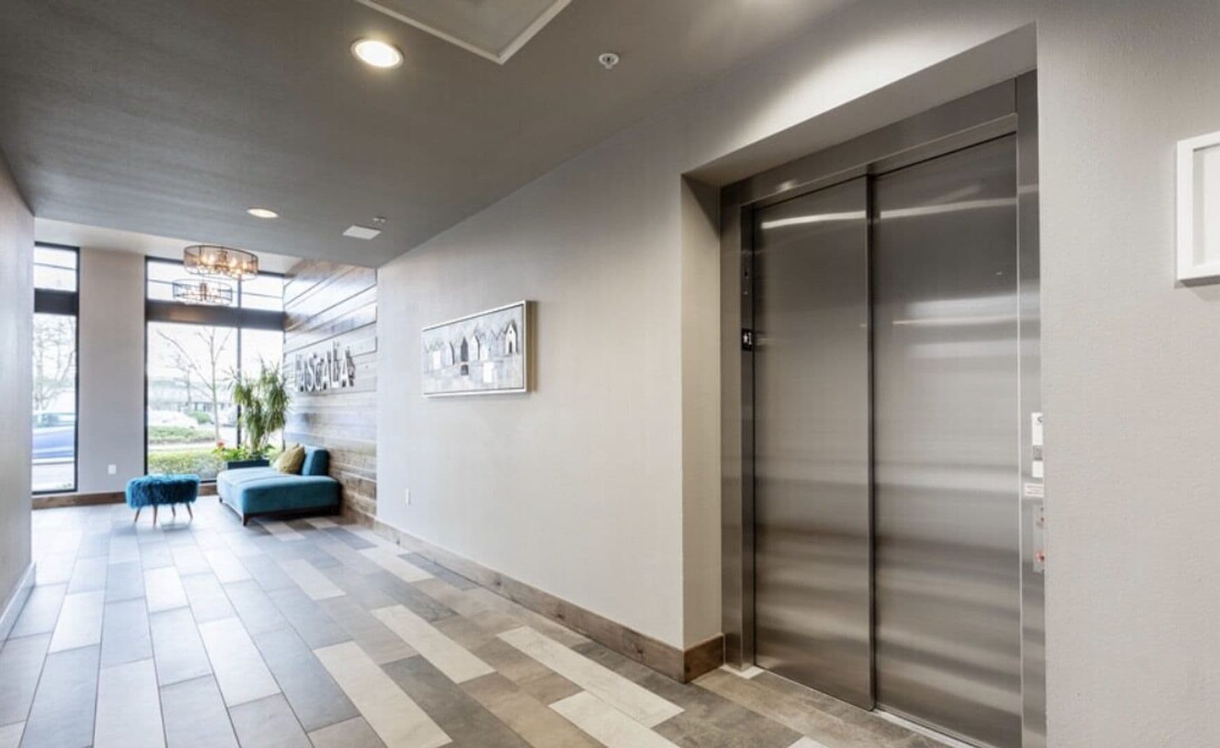 Beaverton Apartment: 4725 SW Lombard Ave