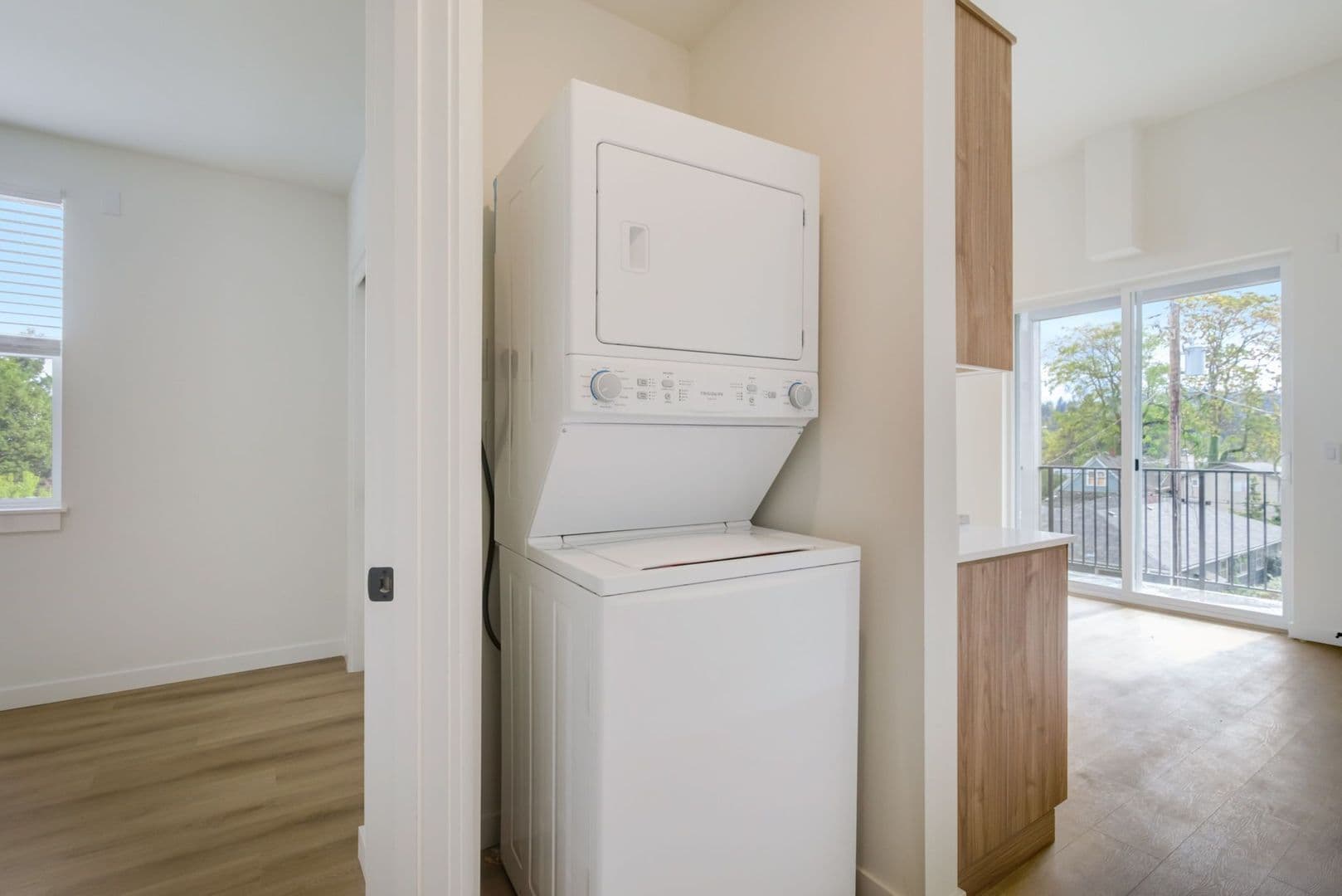 Portland Apartment: 6115 NE Multnomah St