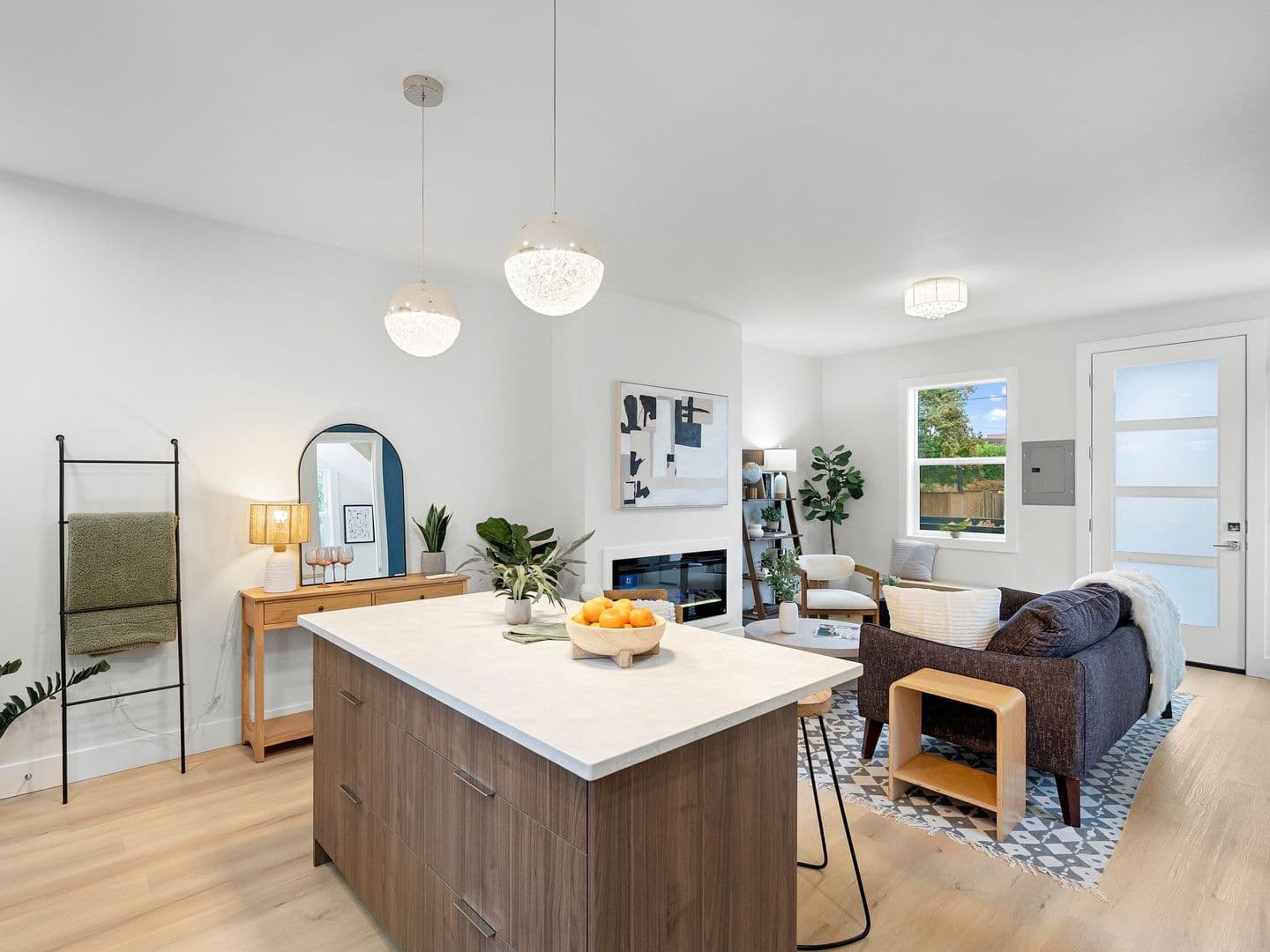 Portland Apartment: 4578-4590 SE Carlton Street
