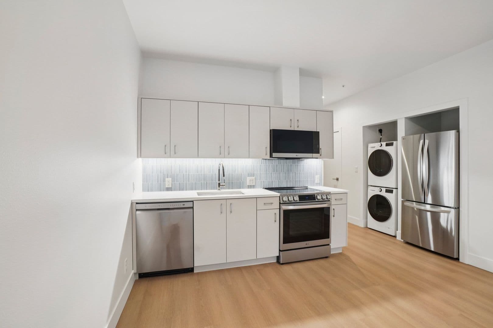 Beaverton Apartment: 4920 SW Pacific Ave
