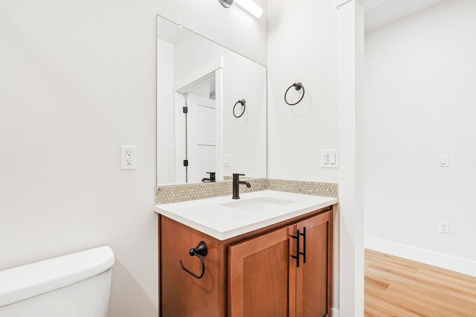 Portland Apartment: 4381 NE Prescott Street