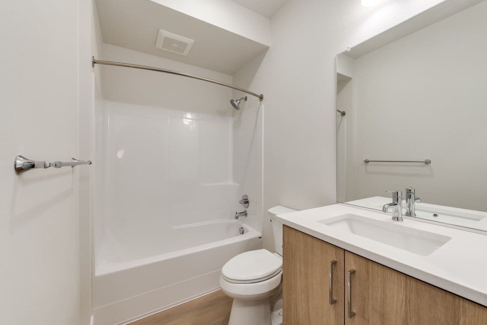 Portland Apartment: 4060 N. Montana Avenue